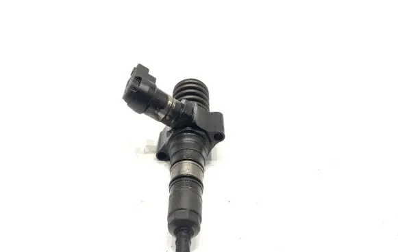 Audi A4 S4 B7 8E 8H Fuel injector 03G130073T