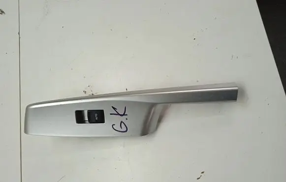 Toyota Prius+ (ZVW40) Electric window control switch 7427247070