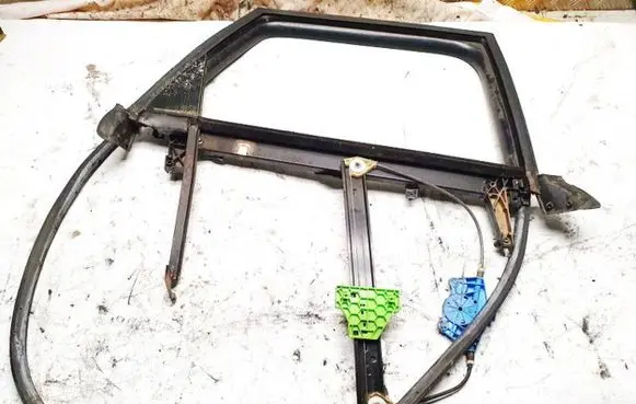 Audi A4 S4 B6 8E 8H Rear door window/glass frame 98024