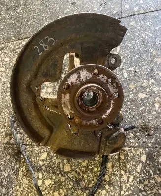 Volvo S80 Front wheel hub