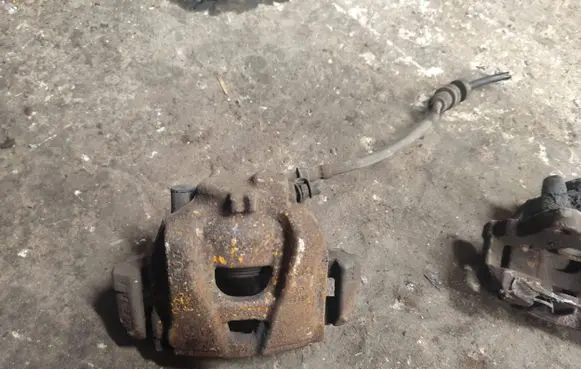 Audi A4 S4 B8 8K Front brake caliper 