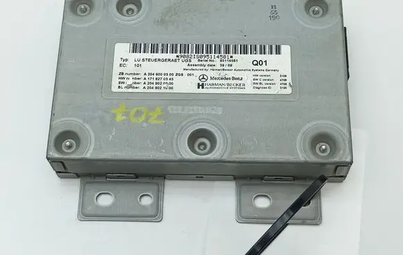 Mercedes-Benz E W212 Head unit multimedia control A2049000300 A1718270345 A2049020900