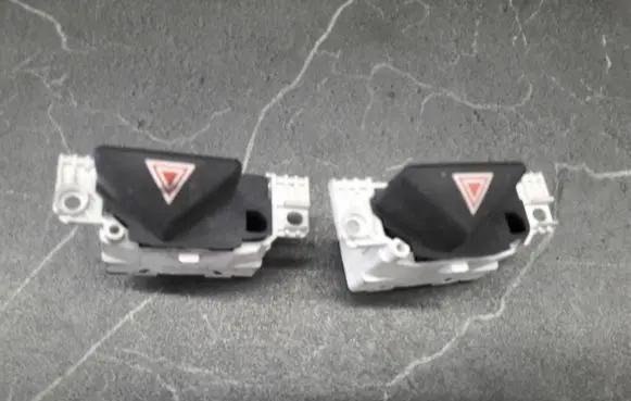 Ford Focus Hazard light switch 1742209200