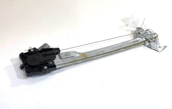 Suzuki Vitara (LY) Front door window regulator with motor 8353064P00