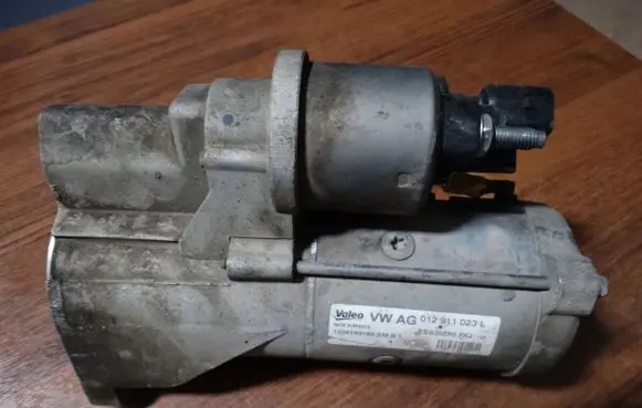 Porsche Cayenne (9Y0 9Y3) Starter motor 012911023L