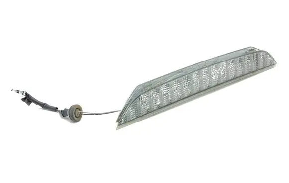 Mitsubishi Outlander Third/center stoplight P5631 135W32W