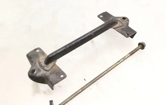 Mitsubishi Space Wagon Battery bracket 