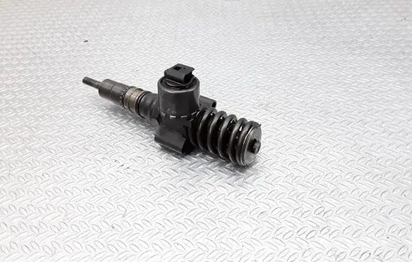 Mitsubishi Grandis Fuel injector 03G13073G