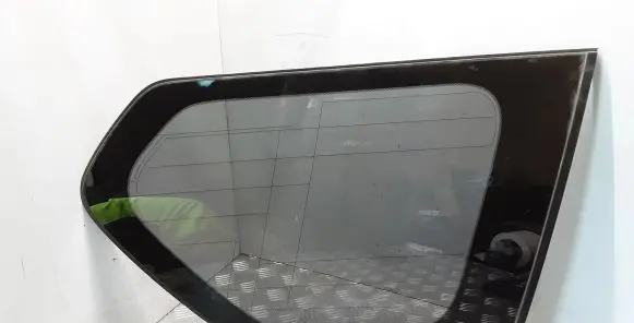 Toyota Land Cruiser (J150) Rear side window