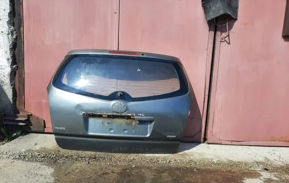 Toyota Corolla Verso E121 Tailgate/trunk/boot lid