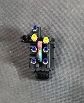 Porsche Panamera (971) Air suspension compressor/pump 971616013C W000294560