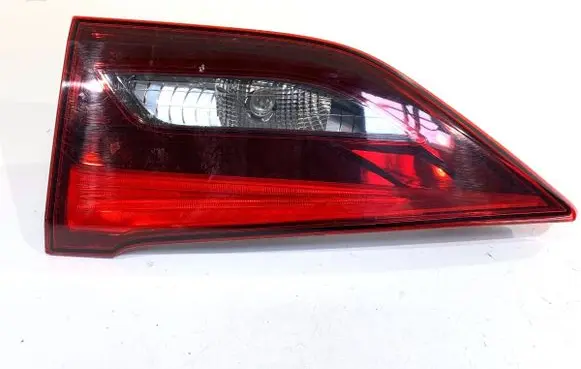 Toyota Avensis T270 Rear/tail lights