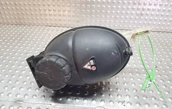 Mercedes-Benz C W204 Coolant expansion tank/reservoir S27698249 A2045000049