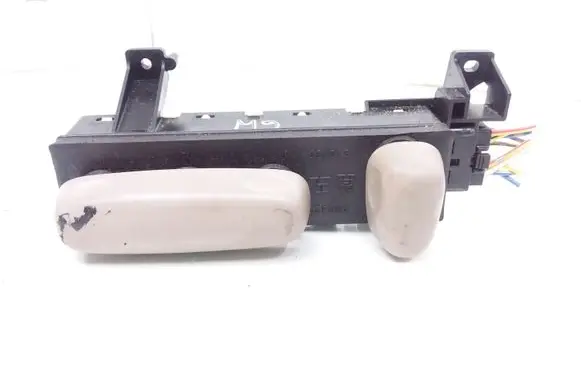Toyota Avensis T250 Seat control switch 18A189 1901B70A 18A013