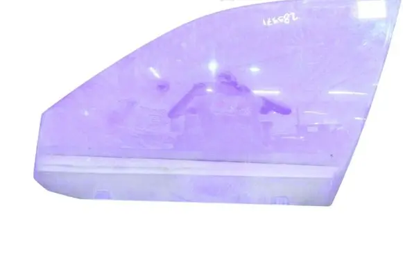 Skoda Octavia Mk1 (1U) Front door window glass four-door
