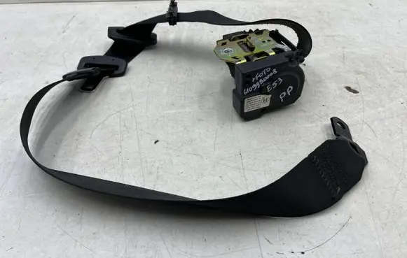 BMW X5 E53 Front seatbelt