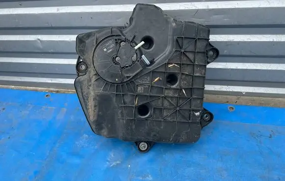 Mercedes-Benz C W205 AdBlue liquid reservoir A2054703901
