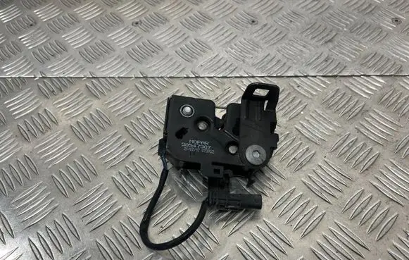 Alfa Romeo Stelvio Engine bonnet/hood lock/catch 50547307