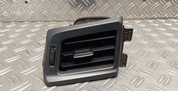 Toyota RAV 4 (XA40) Dashboard side air vent grill/cover trim 5567042080 5567042090