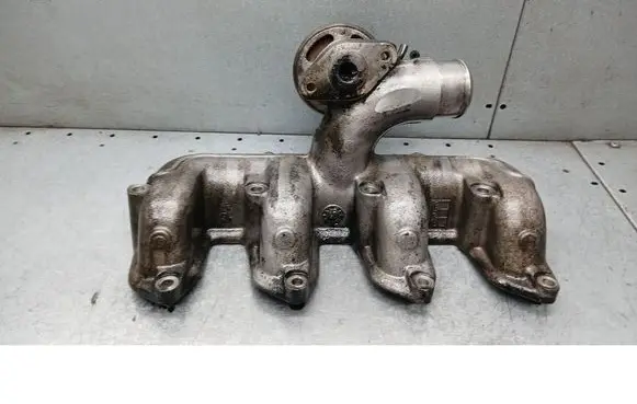 Ford Focus Intake manifold XS4Q9424AG