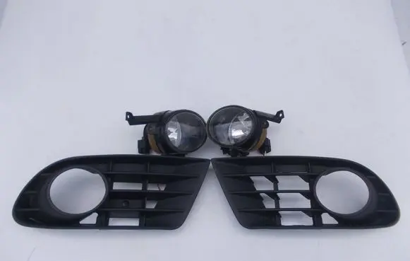 Volkswagen Golf Plus Front bumper lower grill 5M0853665C 5M0853666B