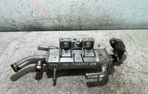 Jeep Grand Cherokee WL EGR valve cooler 05281255AK
