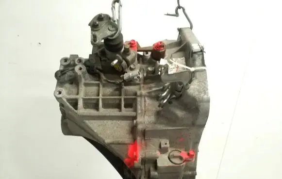 Toyota Yaris Manual 6 speed gearbox 3030052420