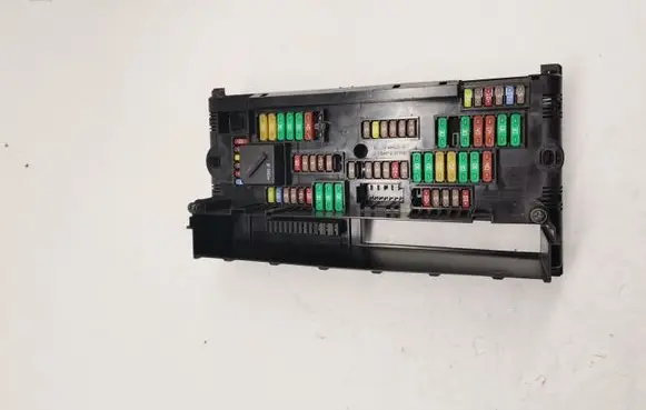 BMW 5 F10 F11 Fuse module 9252815