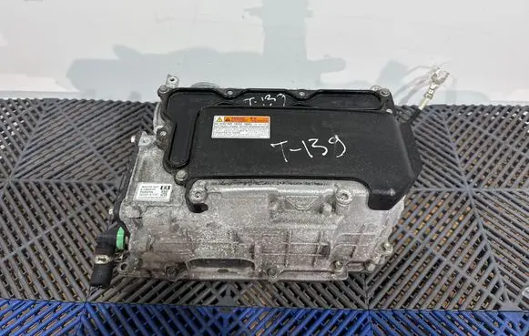 Toyota Prius+ (ZVW40) Voltage converter inverter G920047220