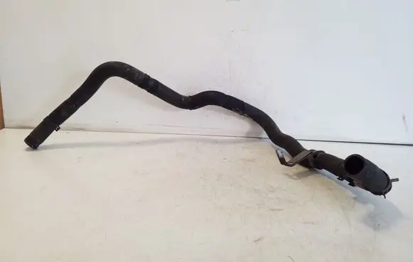 Engine coolant pipe/hose