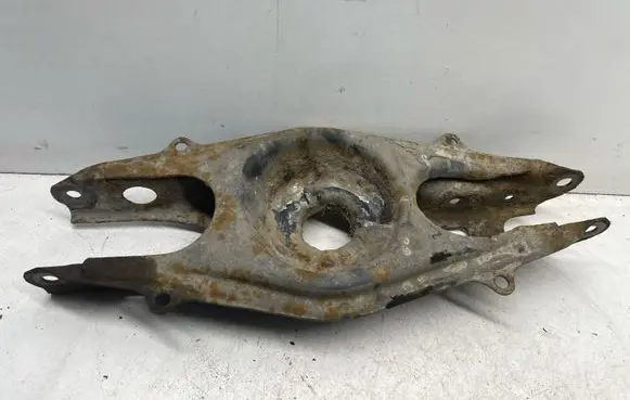 Mercedes-Benz C W204 Coil spring/strut mount 2043502908