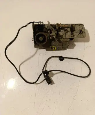 Volkswagen Transporter - Caravelle T5 Loading door lock 7H0827565A DA14CU1 7H0827565