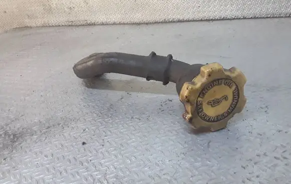 Subaru Forester SH Oil fill pipe 