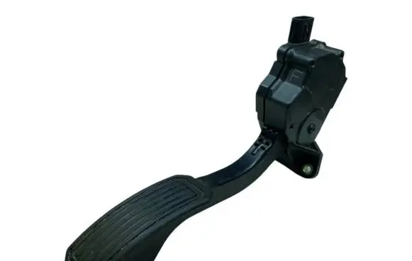 Toyota RAV 4 (XA30) Accelerator throttle pedal 7811042010 1988007270