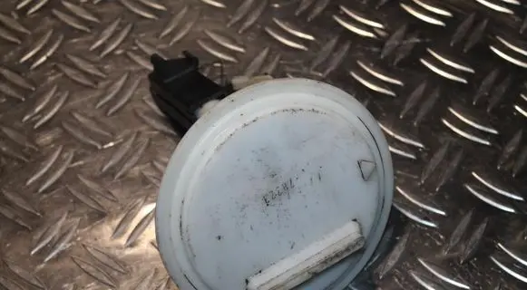 Volvo XC70 Fuel distributor CUZN30 C5419