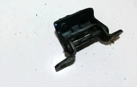 Nissan Primera Tailgate/trunk/boot hinge