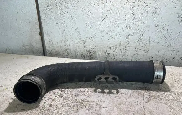 Volkswagen Golf V Intercooler hose/pipe S20253A