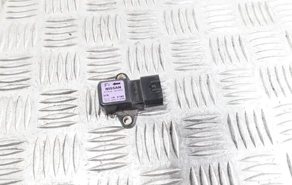 Nissan X-Trail T30 Airbag deployment crash/impact sensor 479308H300