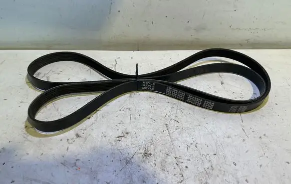 Dodge Challenger Alternator belt 