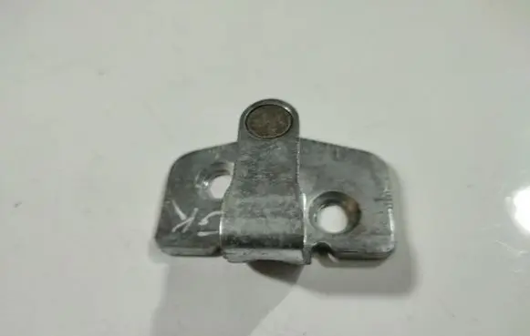 Opel Signum Rear door lock loop/hook striker 
