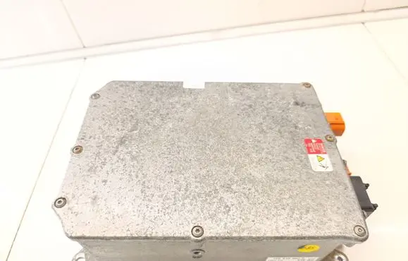 Volkswagen Golf VII Voltage converter inverter 12E915682R