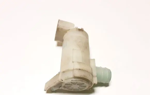 Nissan X-Trail T30 Windscreen/windshield washer pump 2224615A MC212