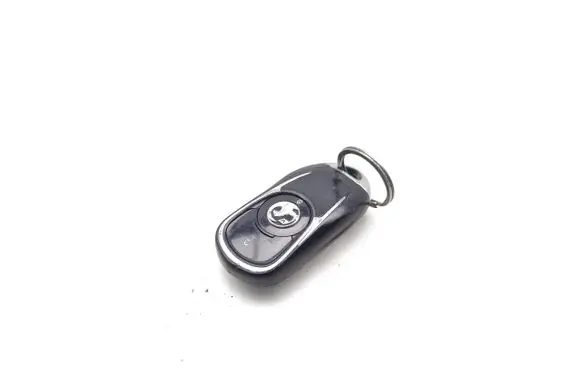 Opel Insignia B Ignition key/card 