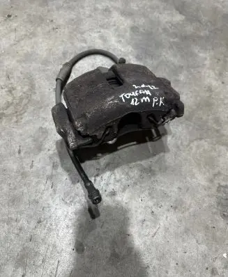 Volkswagen Touran II Front brake caliper