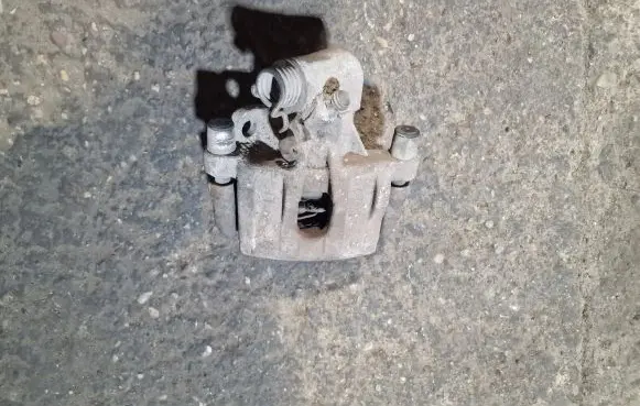 Ford Focus Rear brake caliper