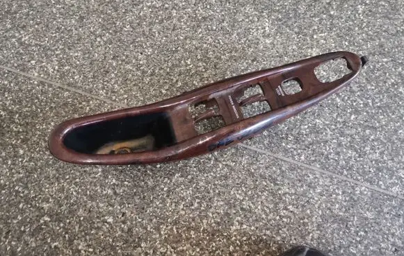 Daewoo Leganza Front door window switch trim 96233837 96220285