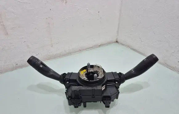 Volvo S60 Wiper turn signal indicator stalk/switch 32266028