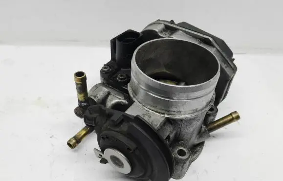 Audi A3 S3 8L Throttle valve 06A133064J