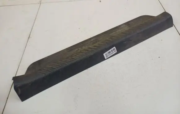 Mazda Premacy Rear sill trim cover C14568710