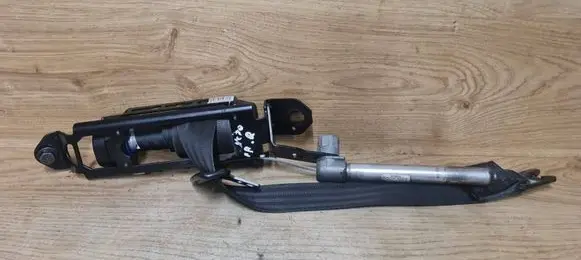 Volvo XC70 Front seatbelt 30662744